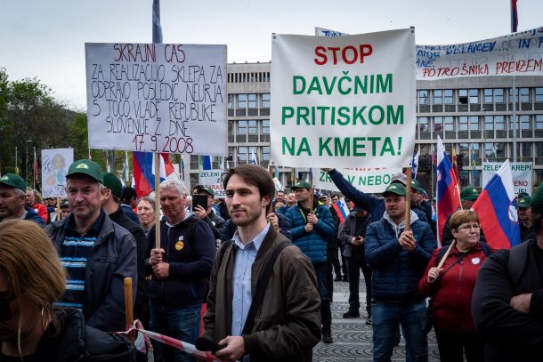 Lanski protest kmentov na Trgu republike