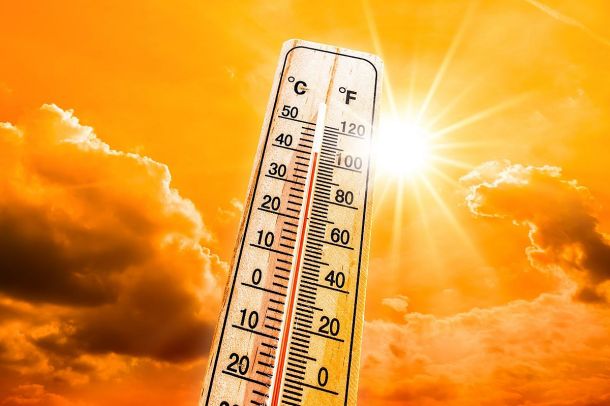 »Po najhujšem scenariju skoraj celo poletje lahko pričakujemo temperature nad 30 stopinjami Celzija«