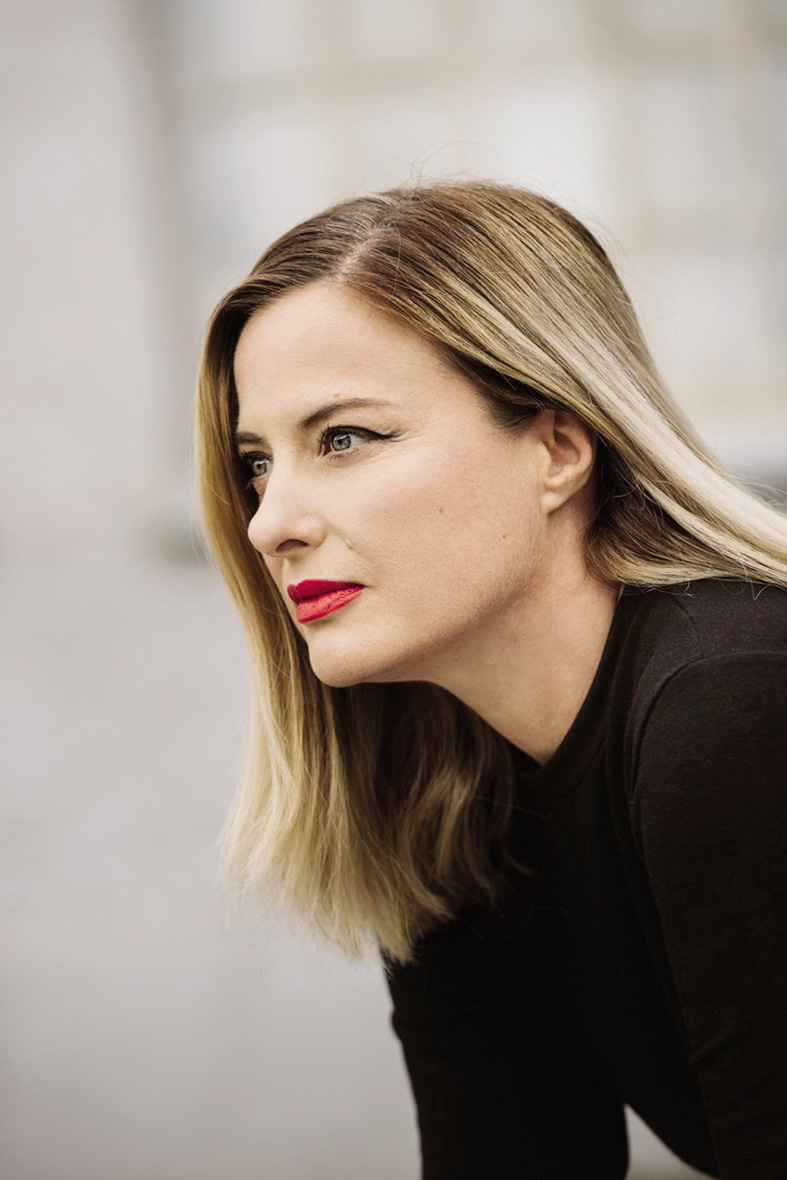 Irena Svetek 