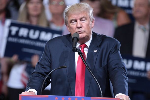 Trump je marca plačal tudi 91,6 milijona dolarjev varščine v civilni tožbi kolumnistke E. Jean Carroll, ki jo je prav tako izgubil, vendar se je tudi v tem primeru pritožil