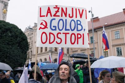 Poziv podpornika SDS k odstopu lažnjivega Goloba 