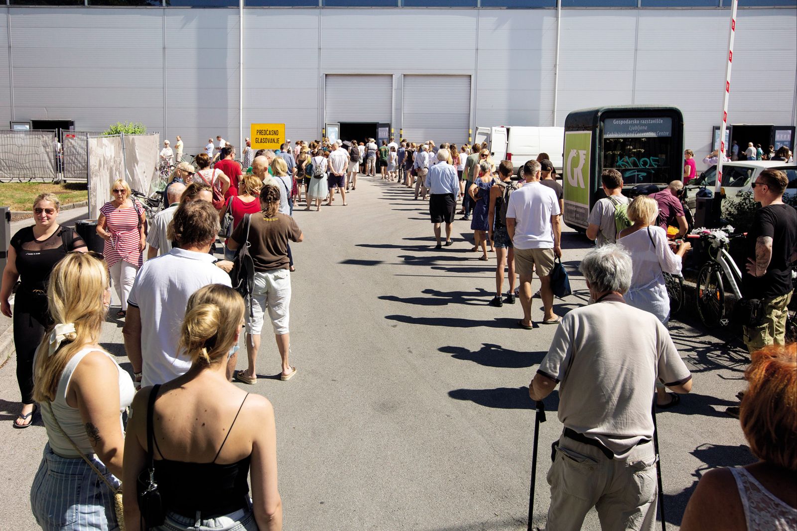 Rekordna udeležba na predčasnem glasovanju na referendumu za vodo julija 2021