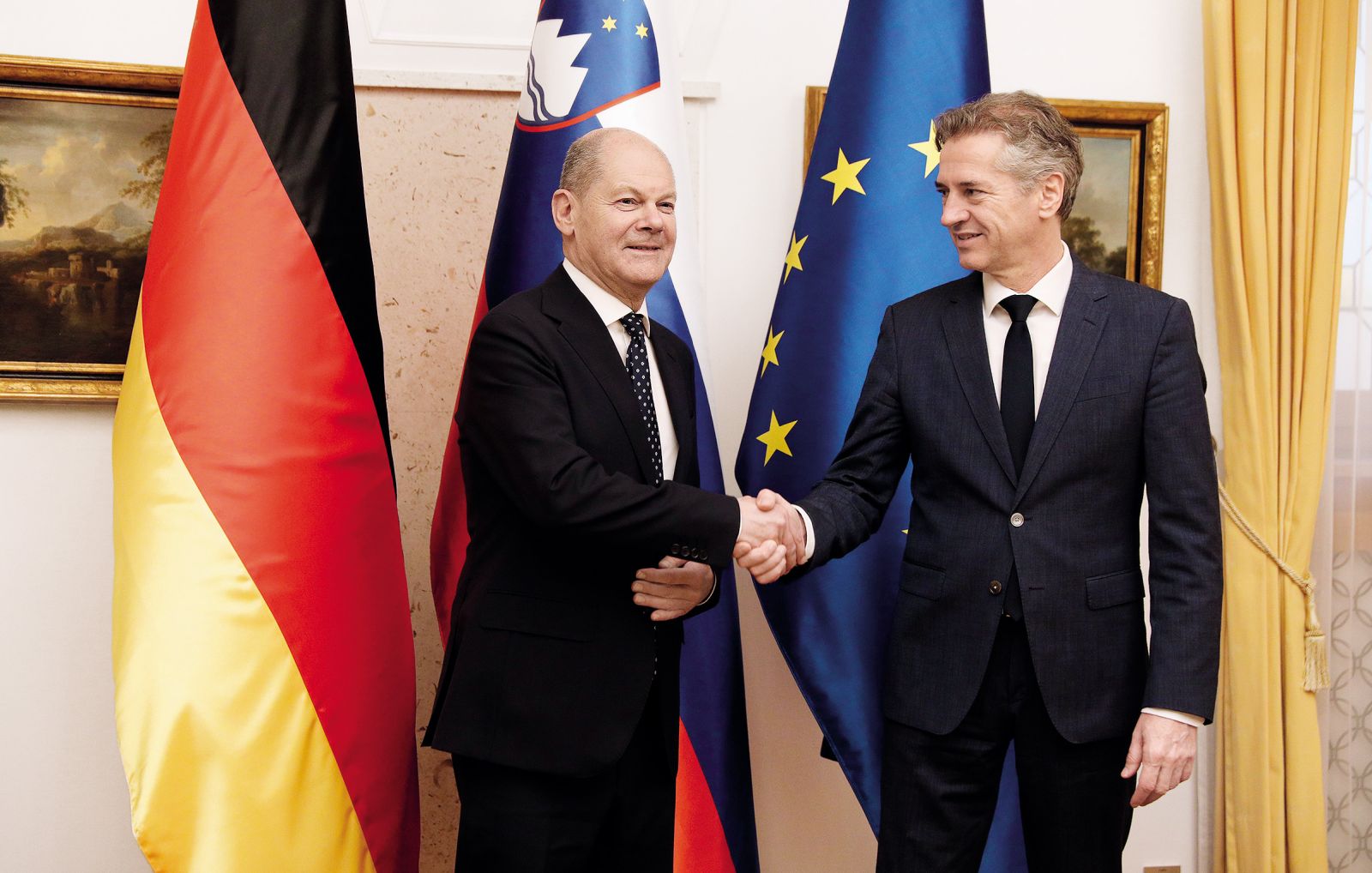 Racionalno: Robert Golob in Olaf Scholz na Brdu 