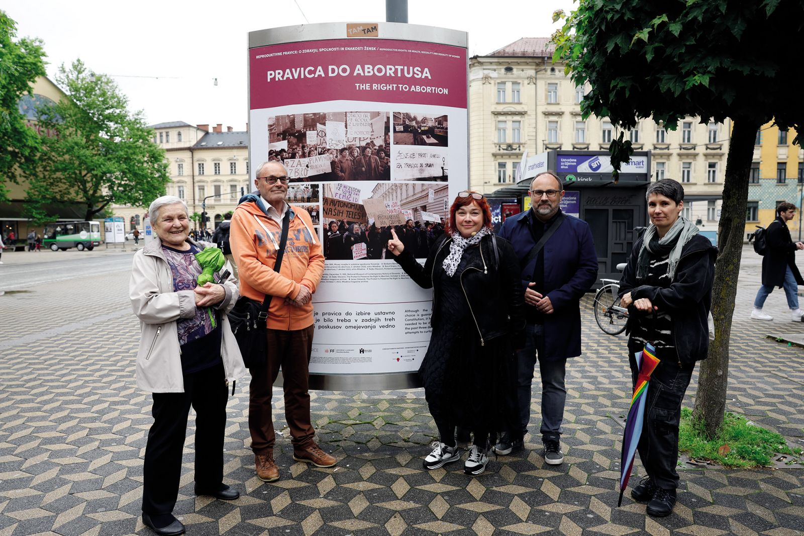 Reproduktivne pravice: O zdravju, spolnosti in enakosti žensk; Mirovni inštitut in oddelek za sociologijo FF; Sonja Lokar, Lev Kreft, Živa Humer, Roman Kuhar in Vesna Bukovec, plakatna mesta Tam-Tam, LJ | Borut Krajnc