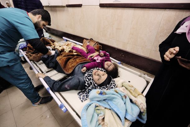 Ranjeni otroci v Gaz