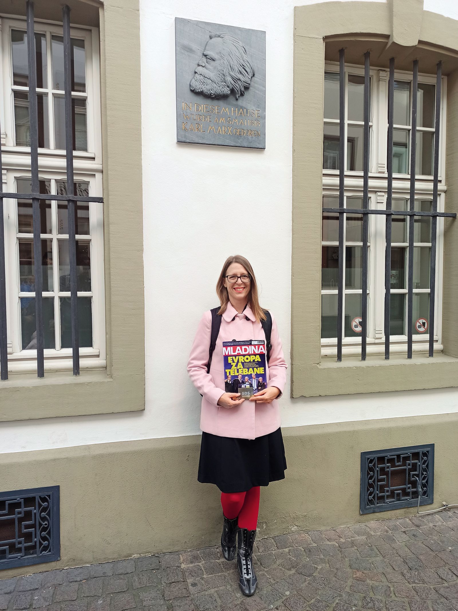 Pred Marxovo rojstno hišo v starem delu Triera, Porenje - Pfalška, D | Mitja Ploj