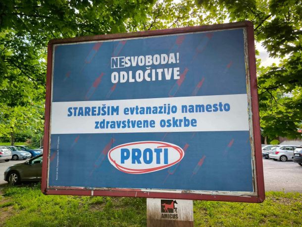 Primer predvolilnega plakata SDS, ki vsebuje elemente grafične podobe Gibanja Svoboda