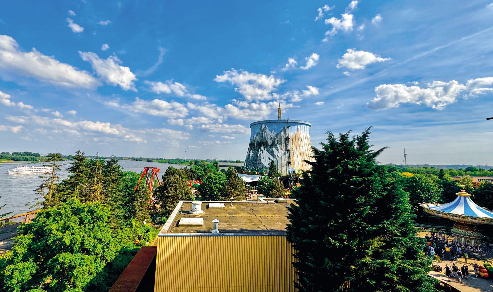 Nemci so nekdanjo jedrsko elektrarno SNR-300, ki je bila postavljena, ampak ni nikoli delala, spremenili v zabaviščni park