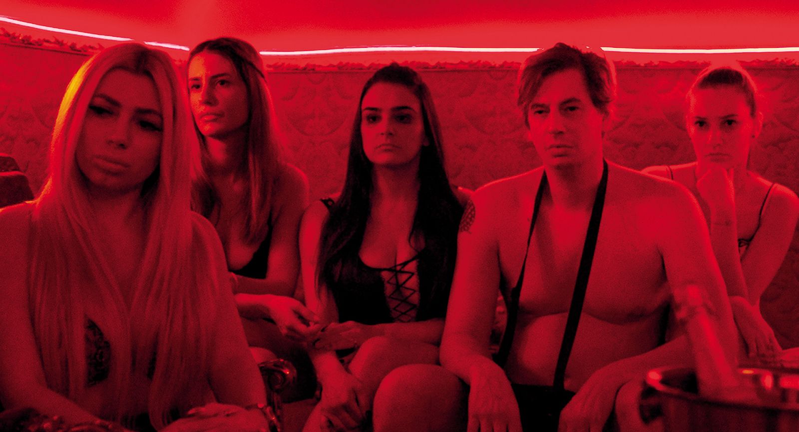 Delavski razred odhaja v pekel je groteskna satira Mladena Đorđevića..