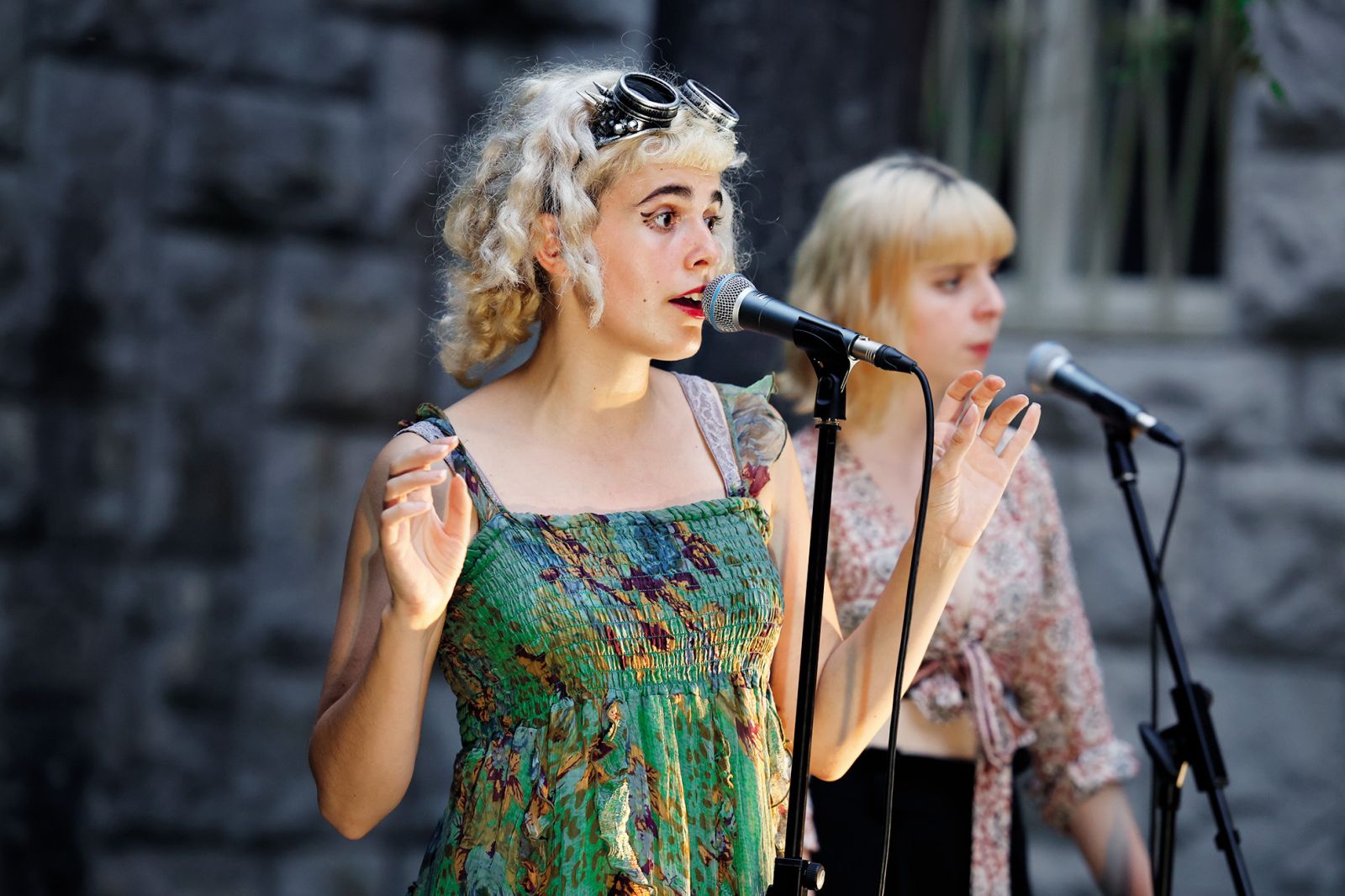 KiKi; Mikrofestival NaMestoKnjige, Atrij občinske stavbe MONG, NG | Borut Krajnc