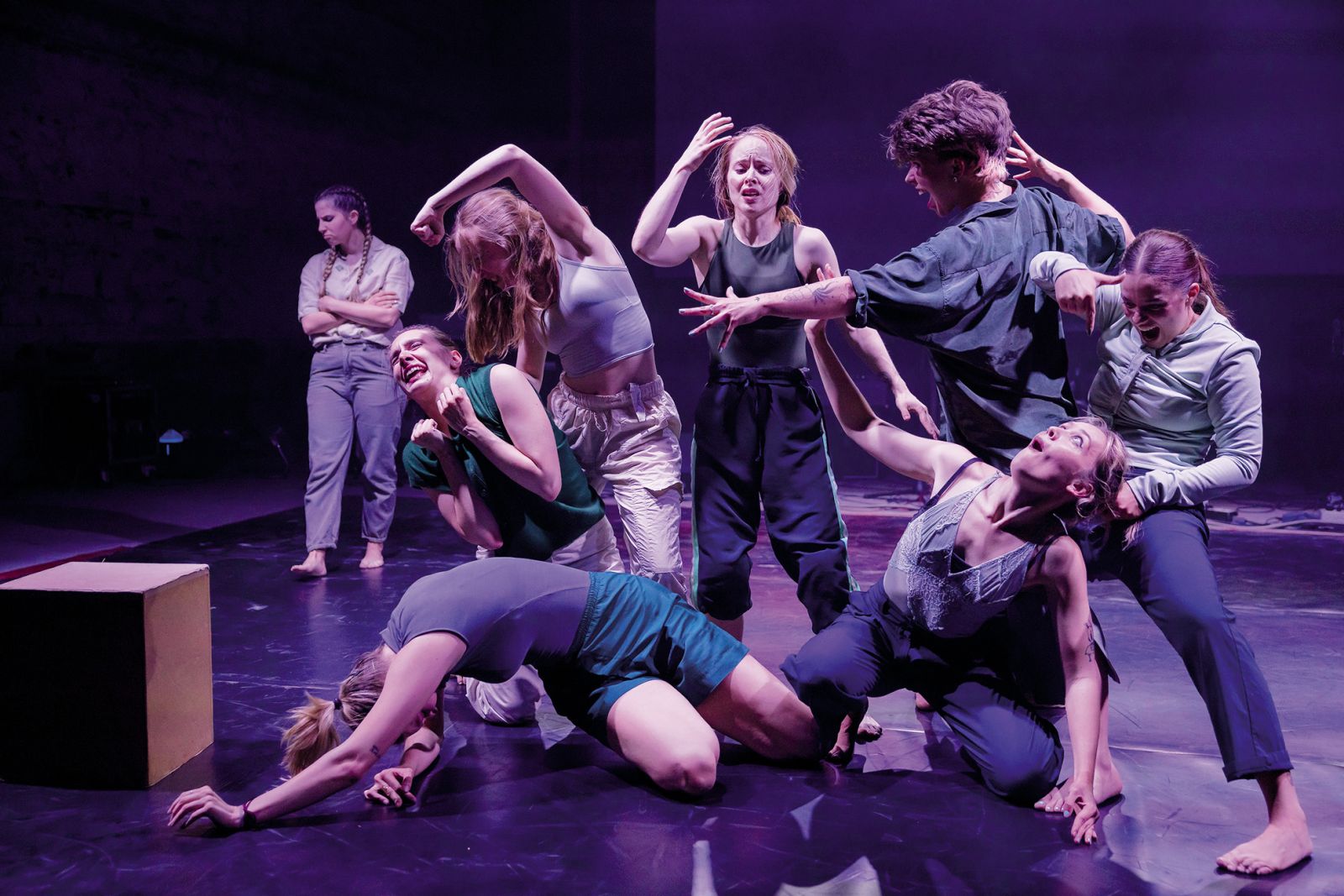 Ursus Dancers: Na robu vsakdana | Aleš Rosa