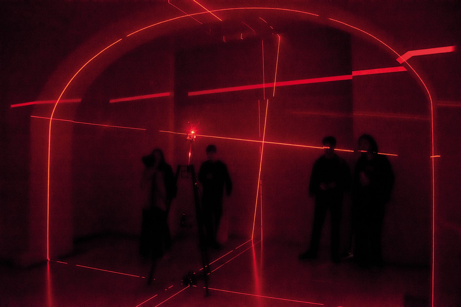 Cinzia Campolese: Ravnovesje, festival Svetlobna gverila, Galerija Vžigalica, LJ | DK