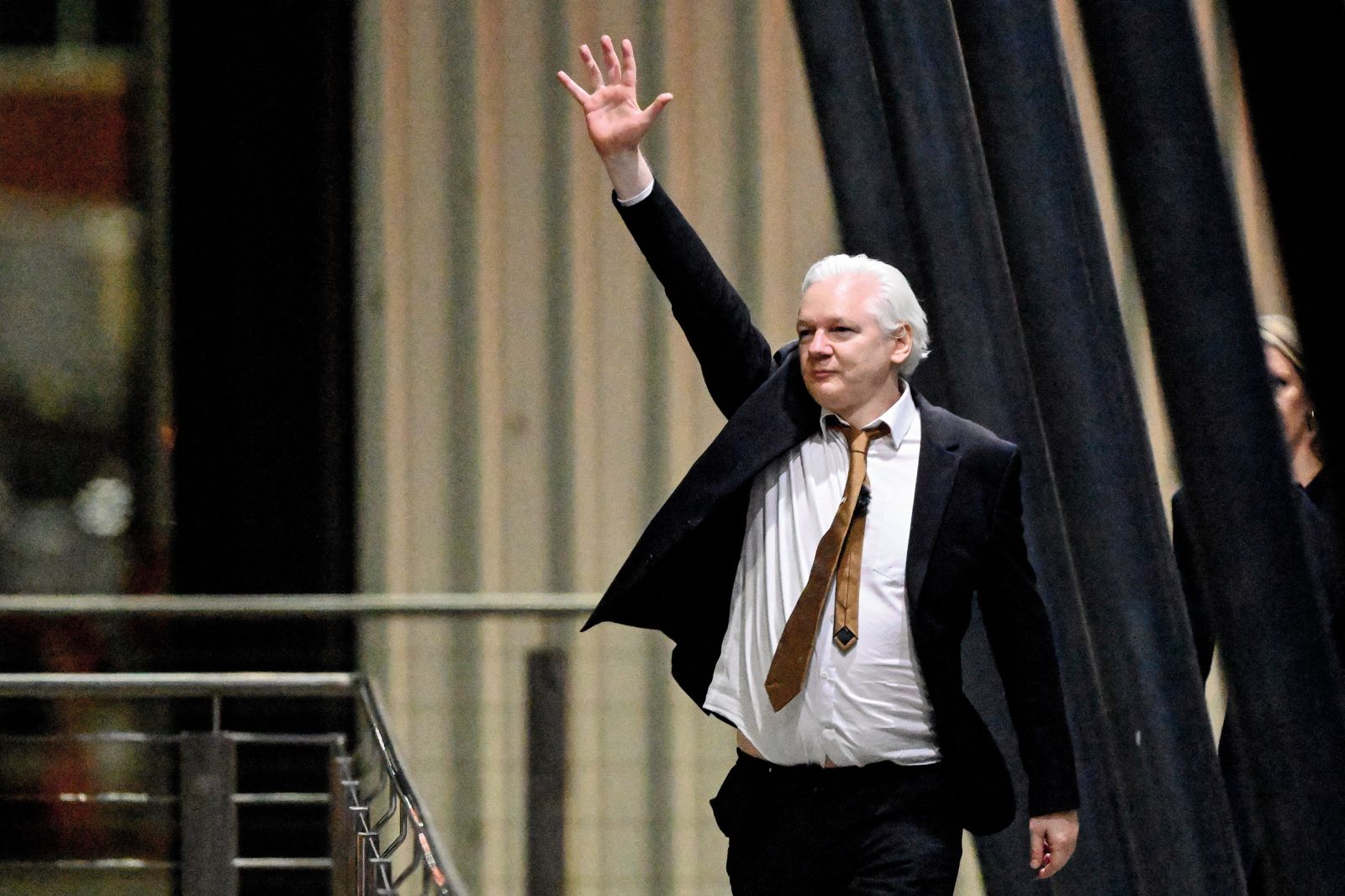 Prihod Juliana Assangea v Avstralijo 