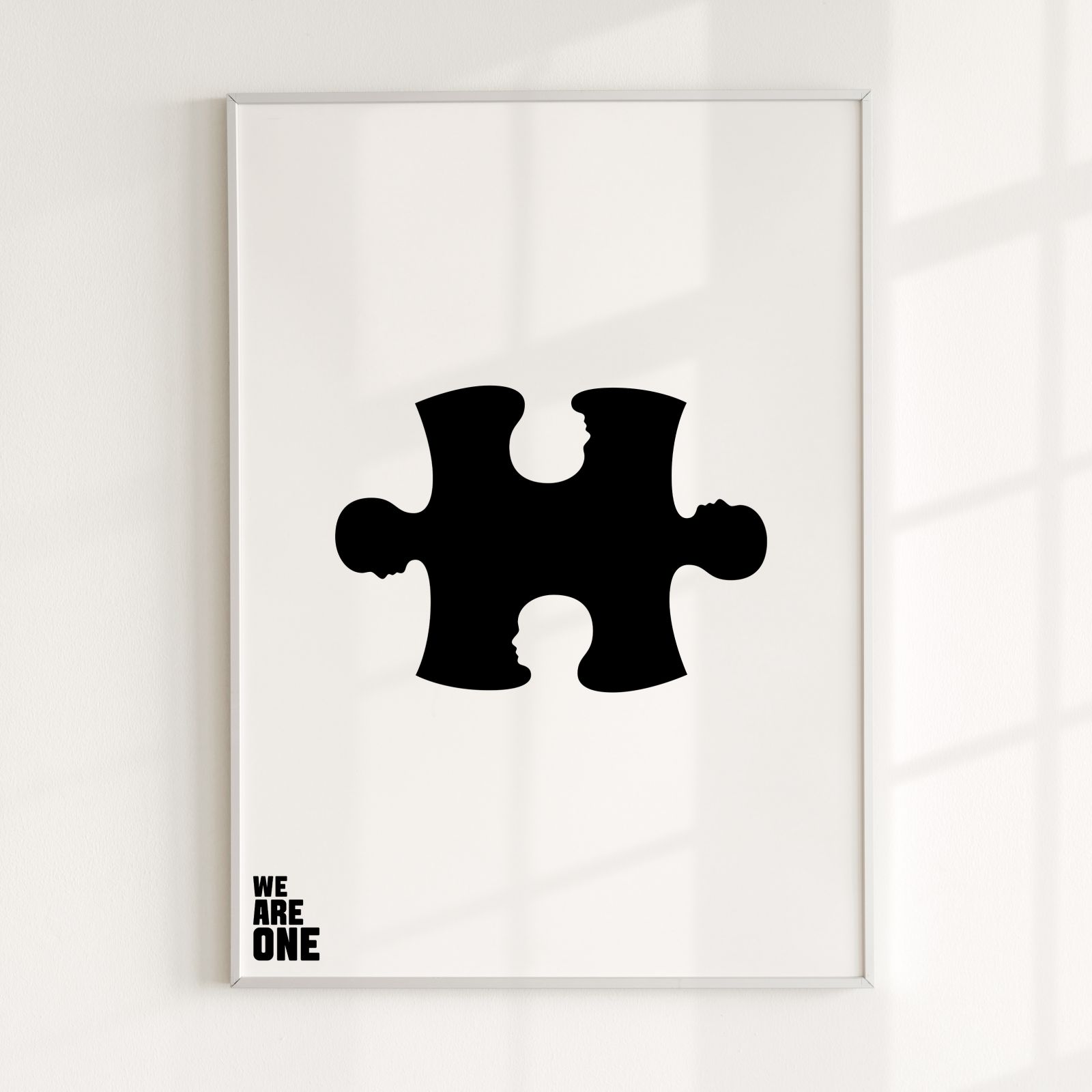 Plakat za solidarnostno akcijo kreativne inciative We Are One (Eno smo), ki je nastala kot odziv na rasno diskriminacijo v ZDA. 