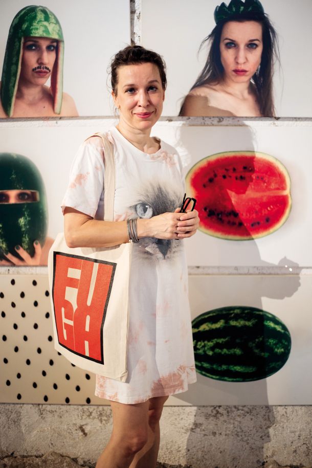 Tina Kolenik: Kostumiranje; vodstvo po razstavi, festival FUGA, Libertas, KP