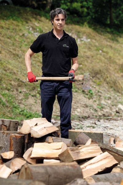 Luka Mesec na Študentski delovni brigadi v Ljubnem ob Savinji