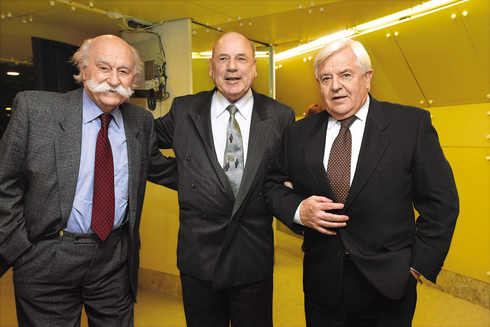 Leto 2009: Janez Stanovnik, zadnji socialistični predsednik Slovenije, Dušan Šinigoj, zadnji predsednik socialistične slovenske vlade in Milan Kučan, zadnji predsednik centralnega komiteja Zveze komunistov Slovenije 