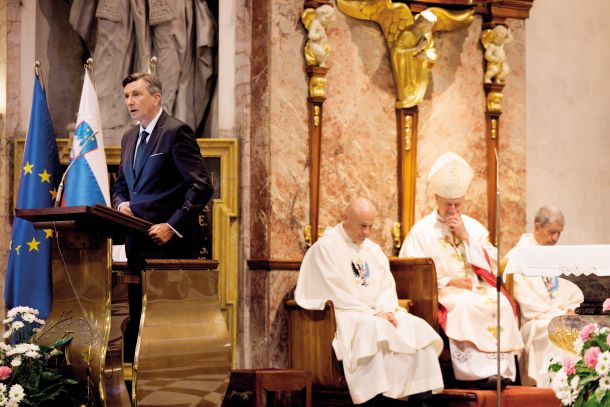 Borut Pahor kot slovesni govornik pri maši ob evropskem dnevu spomina na žrtve vseh totalitarnih in avtoritarnih režimov v ljubljanski stolnici