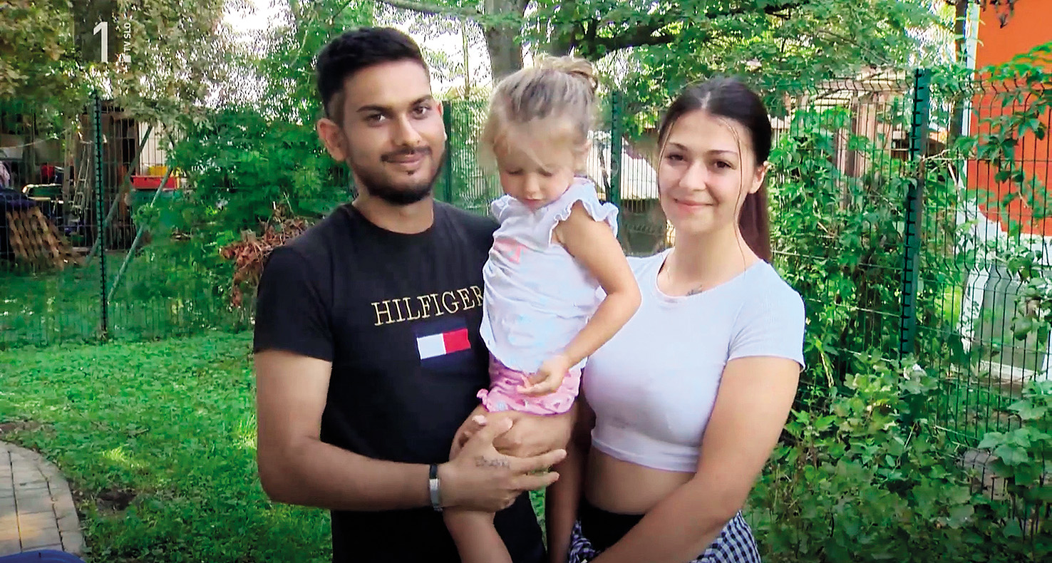 Mlada Roma Sven in Lorjana s hčerko živita v Kerinovem Grmu.