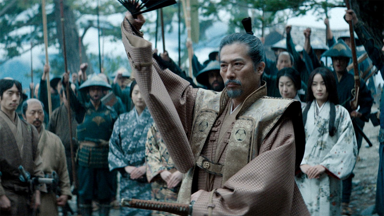Shogun je med drugim dobil emmyja za najboljšo dramsko serijo, najboljšo moško in žensko glavno vlogo, ki sta ju osvojila Hiroyuki Sanada in Anna Sawai.