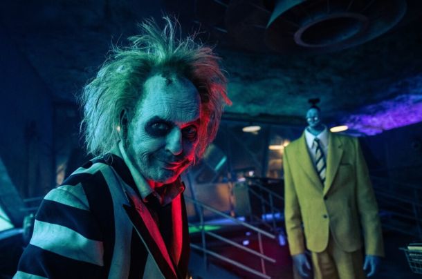 Če kdo trikrat vzklikne Beetlejuice, se prikaže Beetlejuice