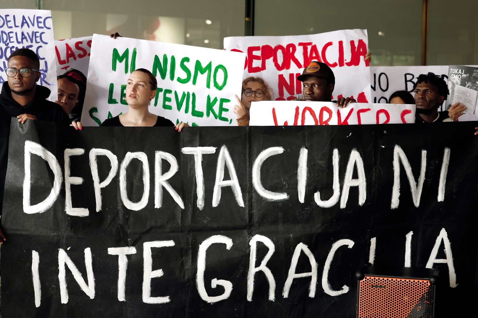 Protest delavcev, prosilcev za azil, v organizaciji Ambasade Rog, ki v Sloveniji v večini primerov dočakajo samo deportacijo / | Borut Krajnc