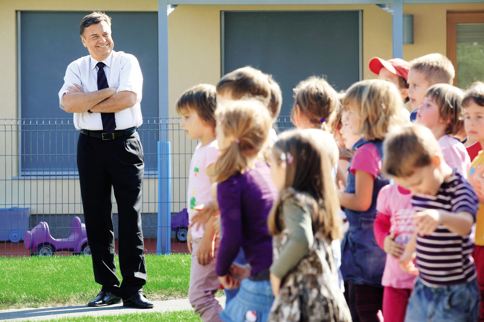 Župan Zoran Janković se rad pohvali, da skrbi za vrtce in šole, vendar so na ljubljanski občini prepričani, da bi morala obvezne prakse v (tudi ljubljanskih) vrtcih financirati država iz proračuna