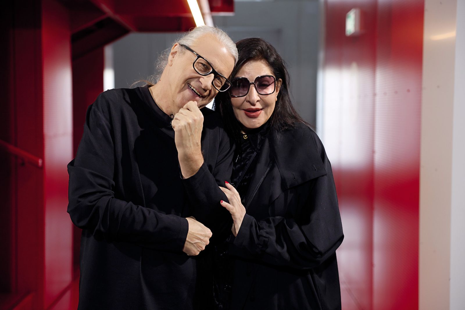Marcel Štefančič, jr., in Marina Abramović; snemanje oddaje Marcel (RTV Slovenija), galerija Cukrarna, LJ | Borut Krajnc