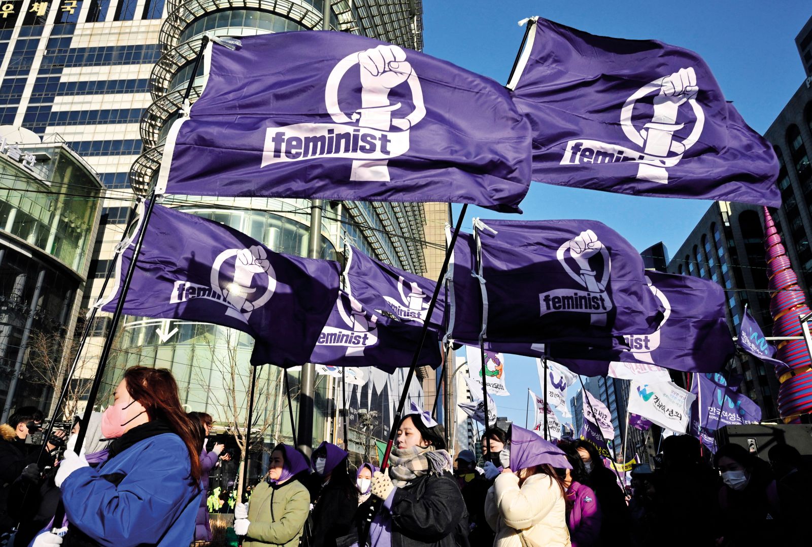 Feministično gibanje 4B se je iz Južne Koreje po novi zmagi Donalda Trumpa razširilo
