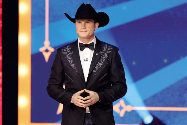 Pete Hegseth, ki ga je Trump nominiral za obrambnega ministra, naj bi bil pred nekaj leti v hotelski sobi – po prireditvi Kalifornijske federacije republikanskih žensk – omamil in »konsenzualno«, kot sam pravi, posilil neko žensko (in ji kasneje, kot je razkril Washington Post, za molk plačal)