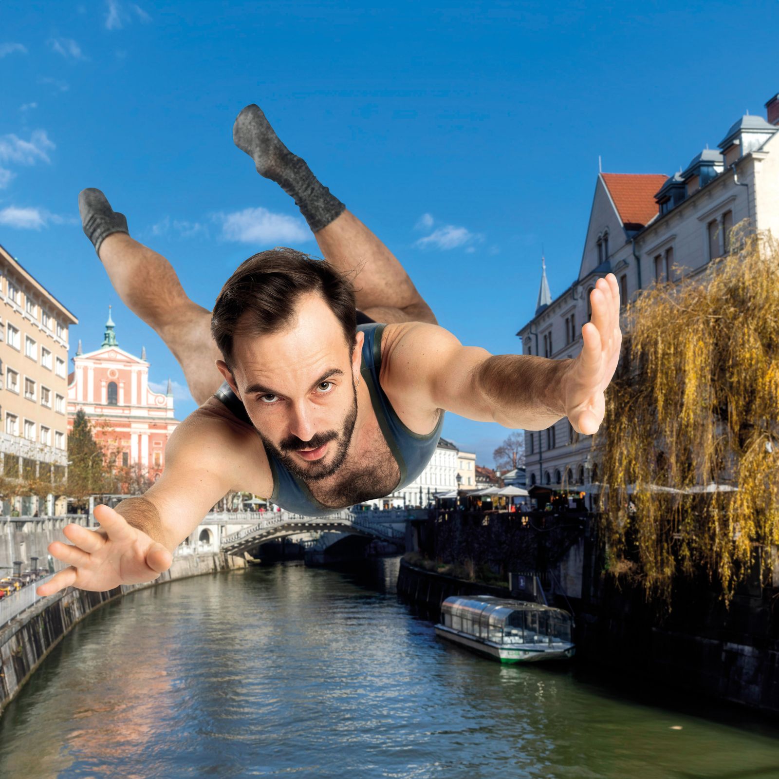 Leon Marič / Plesalec, performer in plesni pedagog, ki je s solo prvencem zgradil most med tradicionalnim in osebnim