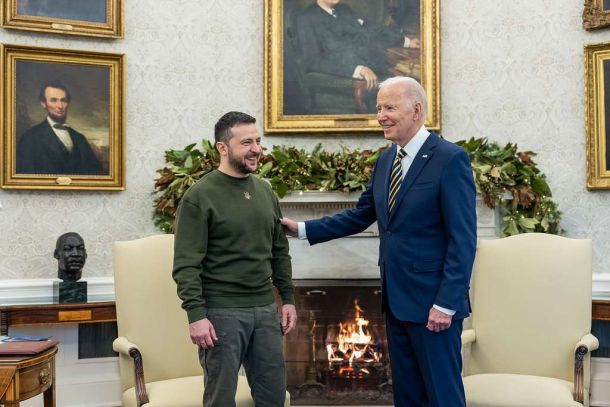 20 milijard dolarjev / Ameriška vlada Ukrajini odobrila posojilo, ki ga bo odplačala Rusija