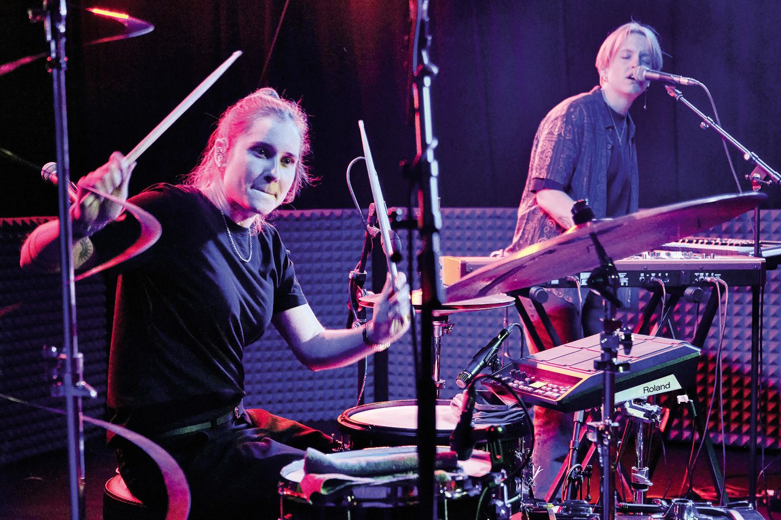 Freekind (Sara Ester Gredelj in Nina Korošak Serčič), Jazz Club Ljubljanski grad, LJ | Janez Zalaznik