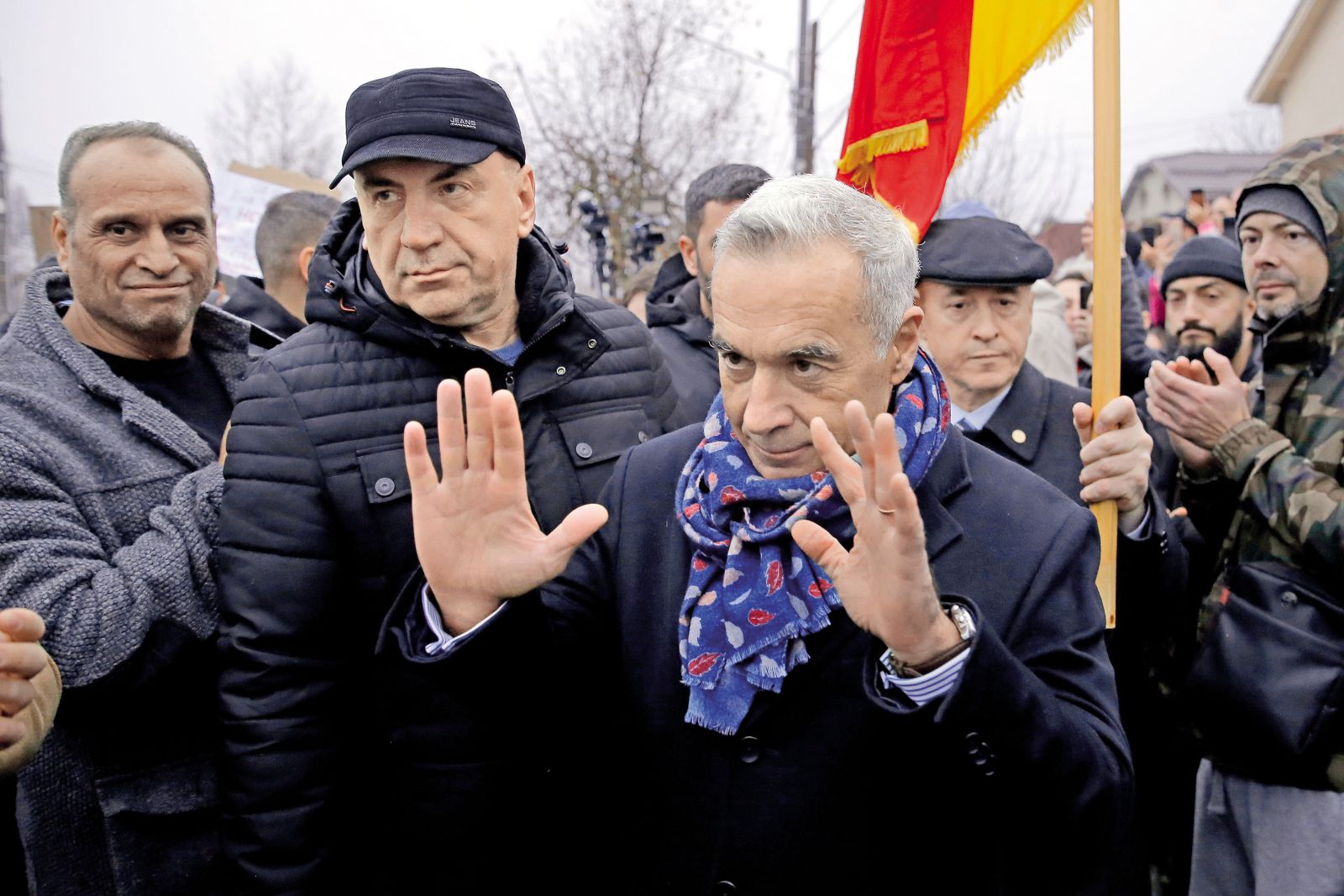 Je Călin Georgescu, TikTok zmagovalec romunskih predsedniških volitev z najbolj surrealističnimi prepričanji znanilec anti-realnih politikov nove dobe?