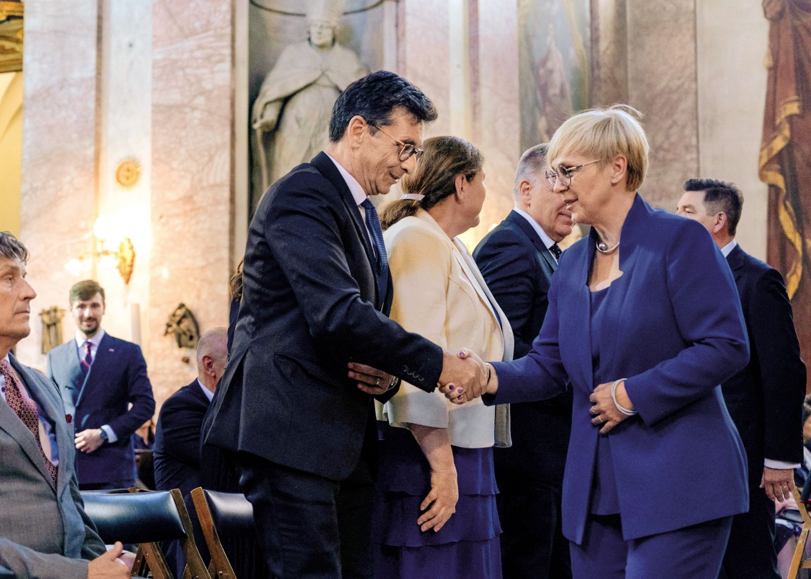 Predsednica republike Nataša Pirc Musar in sedanji varuh človekovih pravic Peter Svetina, ki bi rad to funkcijo opravljal še enkrat, na maši za domovino