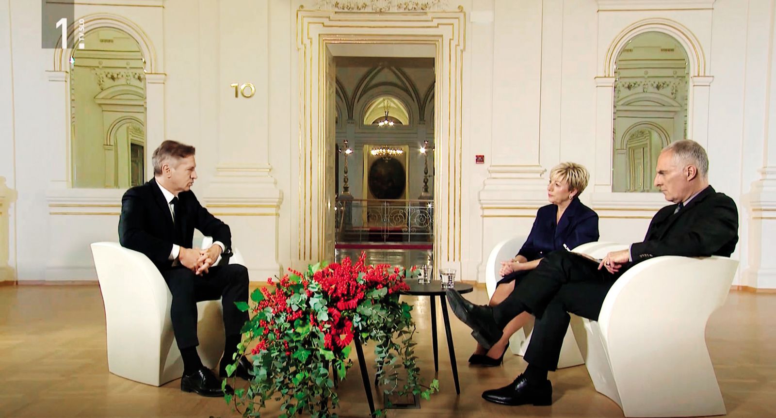 TV komentar / Raj za lobiste