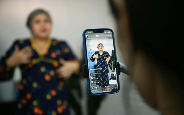 »Imamo dokaze, da skuša Rusija v Evropi manipulirati z influencerji«