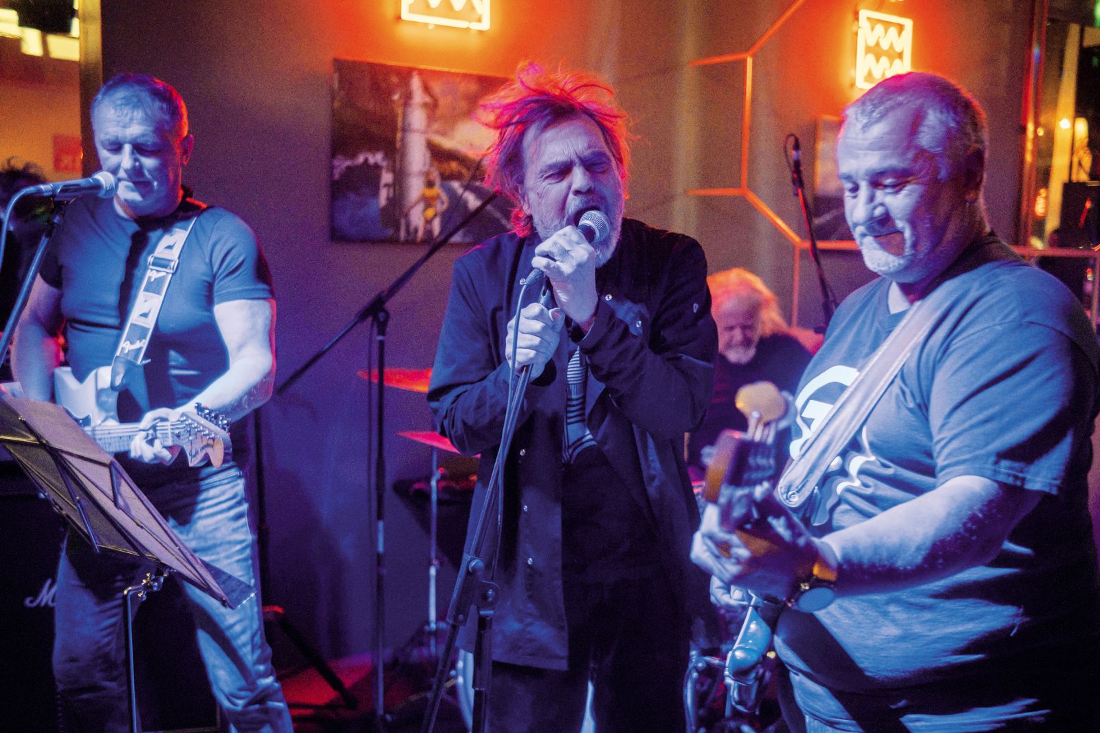 Buldogi: 45 let propadle kariere; koncert za dementne pankerje, Tektonik kraft pivovarna, LJ | Janez Zalaznik