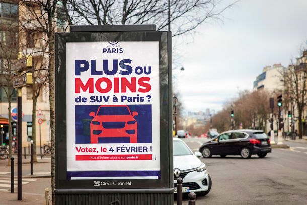 Poziv za udeležbo na referendumu: »Več ali manj osebnih avtomobilov v Parizu?« 
