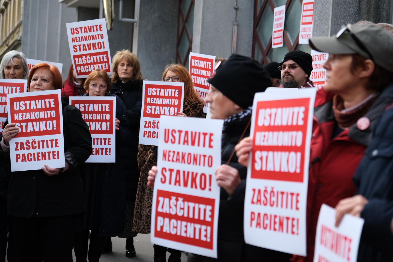 »Razumevanje družbenih razsežnosti lastnega delovanja ni močna stran slovenskega zdravništva«