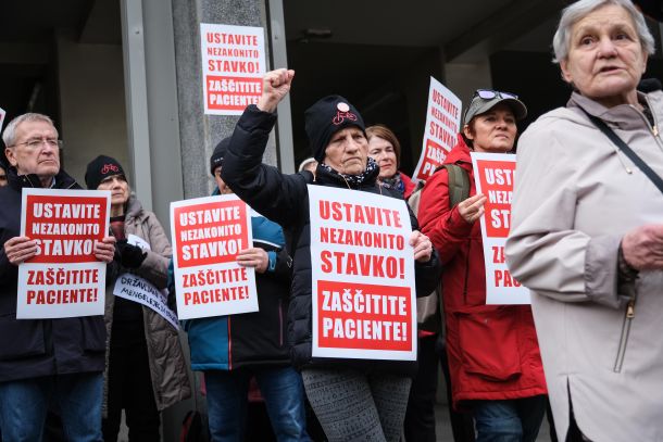 Protestna akcija združenih organizacij za zaščito pacientov