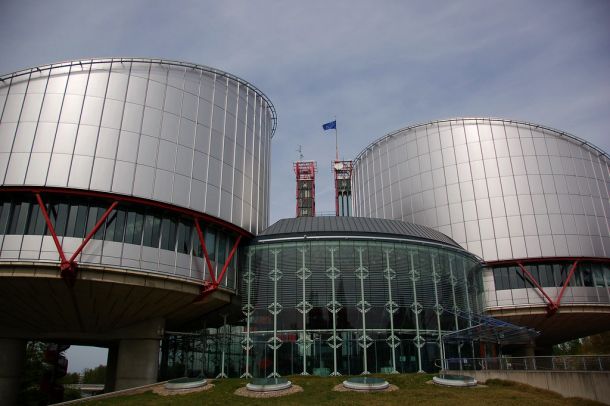 Sodišče je odločalo v primeru pritožbe, ki jo je leta 2021 vložila ženska, ki je želela maja 2019 prek reke Marice zbežati v Grčijo