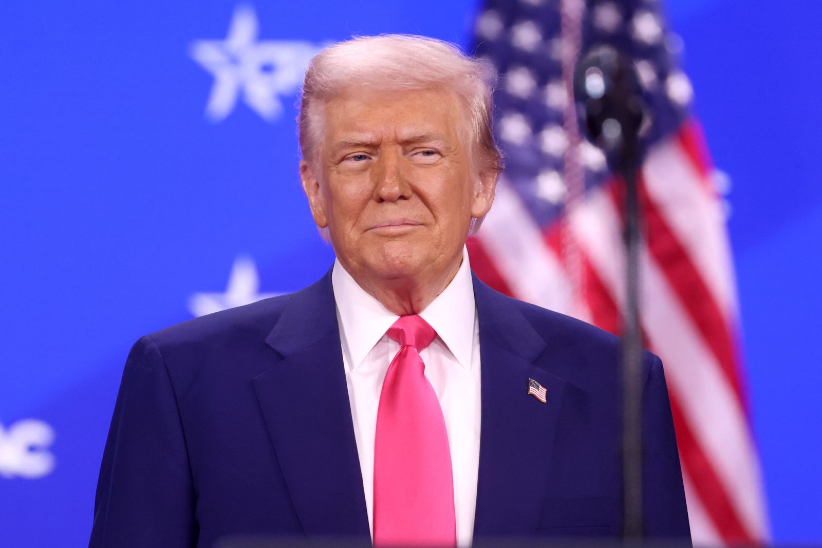 »Trump bi rad imel cel svet«