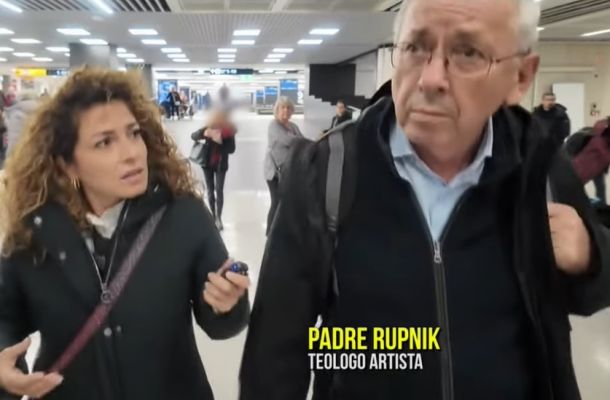 VIDEO / Pater Rupnik bežal pred novinarko