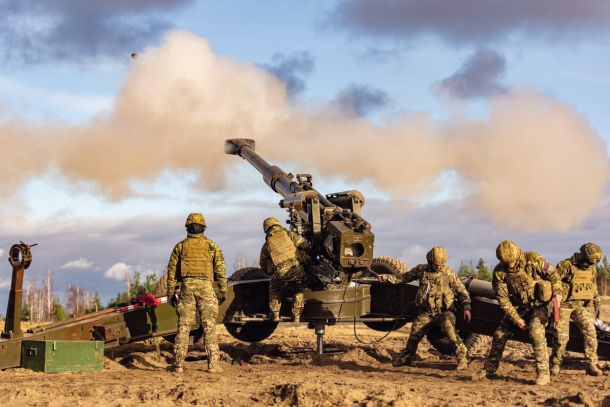 Slovenska vojska med usposabljanjem v Latviji