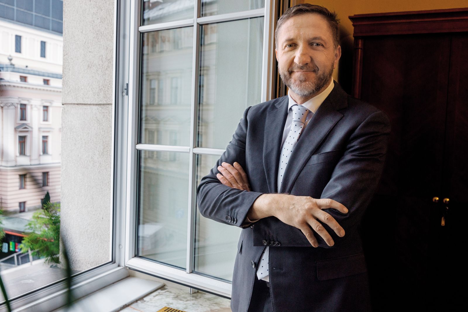 Ima minister za finance Klemen Boštjančič odločbo ustavnega sodišča za izgovor, da ne pripravi resnega nepremičninskega davka?