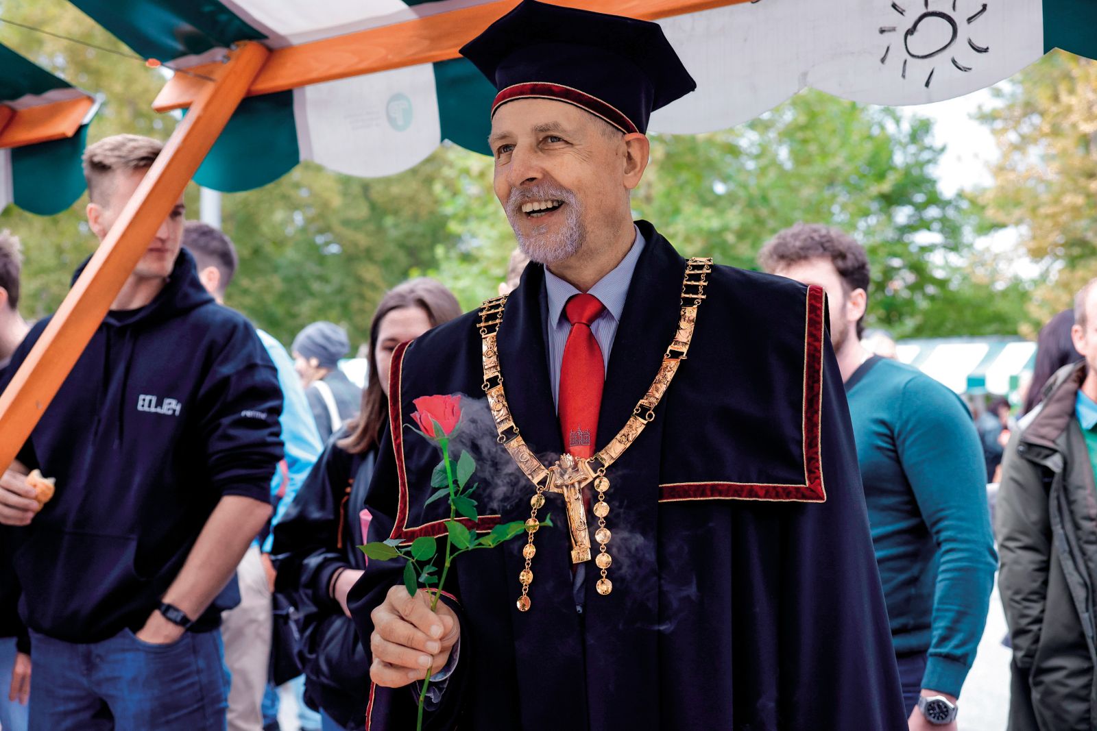 Dosedanji rektor ljubljanske univerze Gregor Majdič na pozdravu bruckam in brucem 1. oktobra 2024