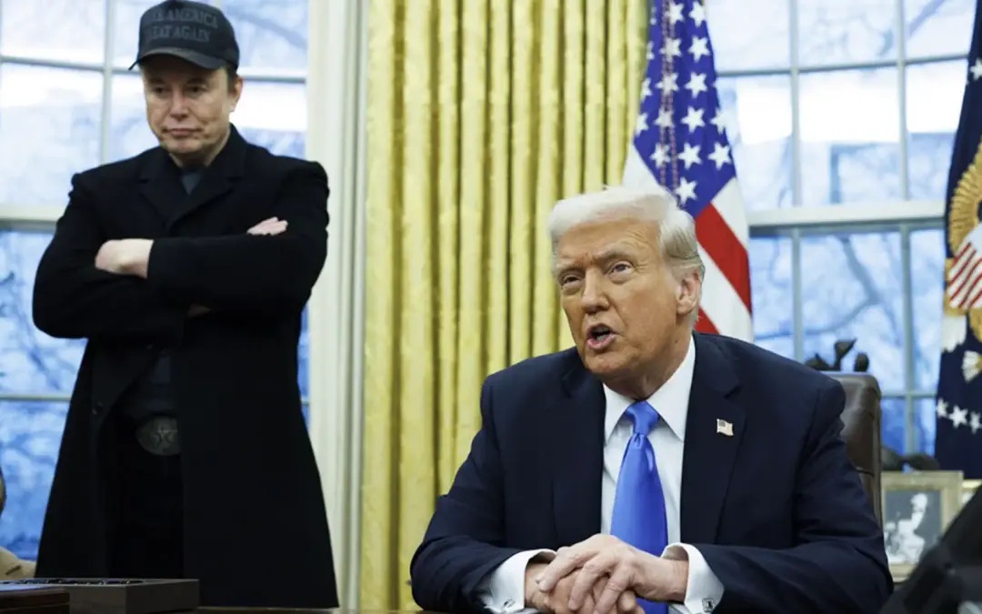 Musk o Trumpovem svetovalcu /  »Neumnejši je kot noč«