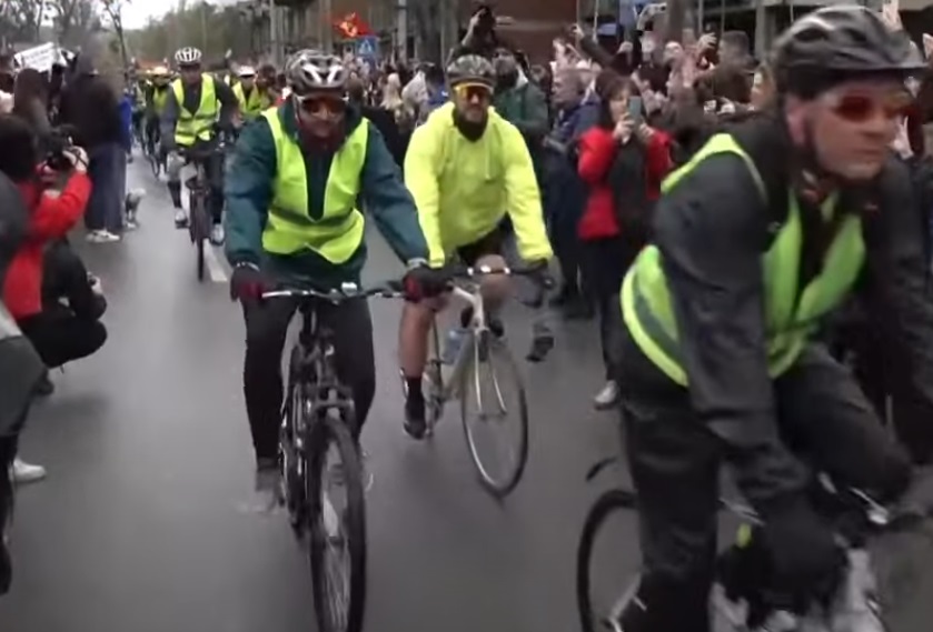 Srbski študenti s kolesi krenili proti Strasbourgu