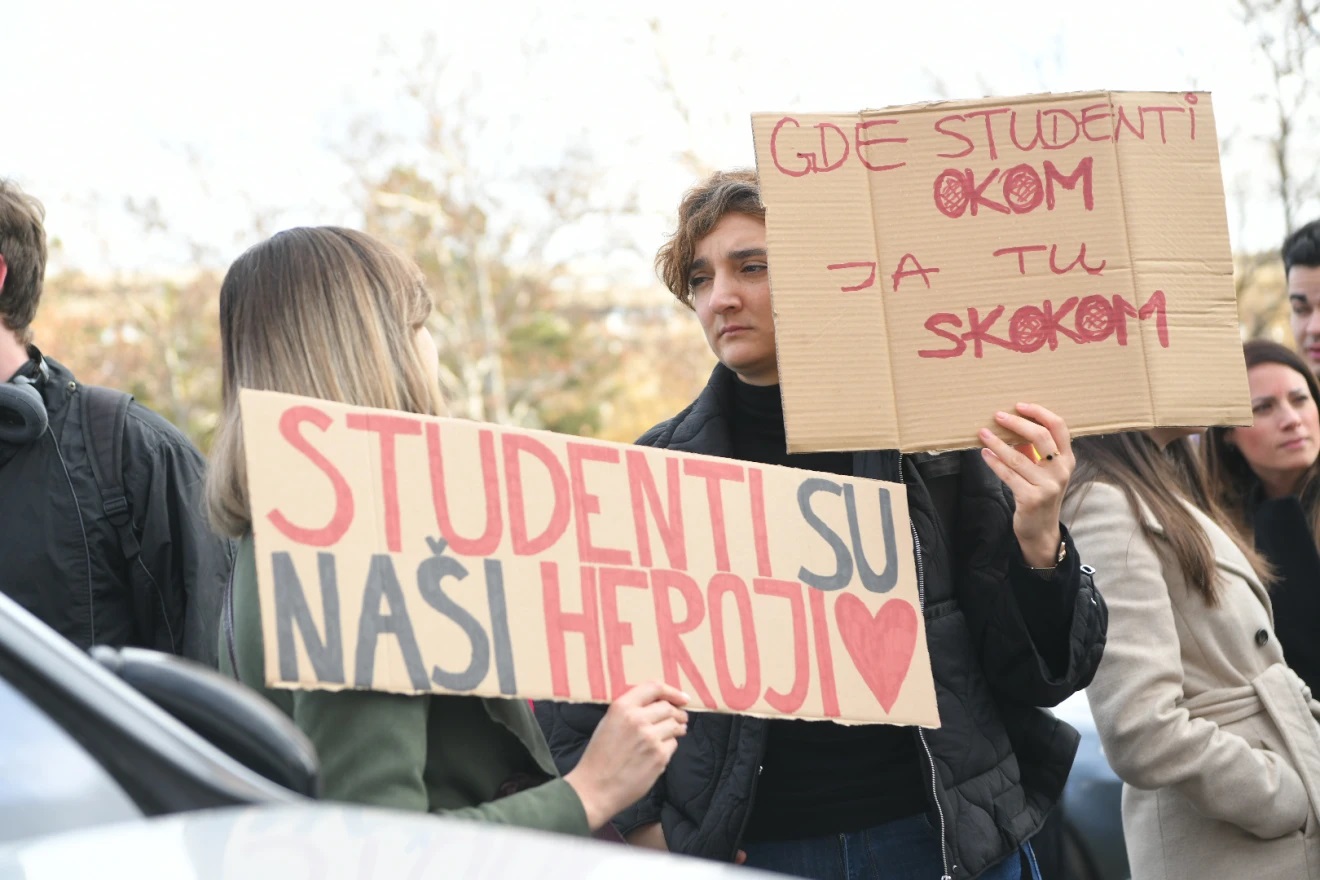 Srbski študenti so na oblasti naslovili še šesto zahtevo